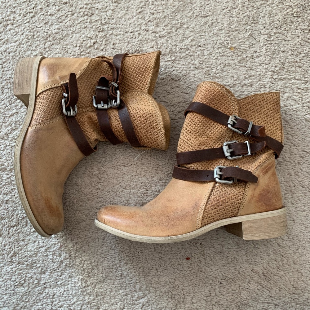 Authentic Italian Leather Textured Ankle Boot